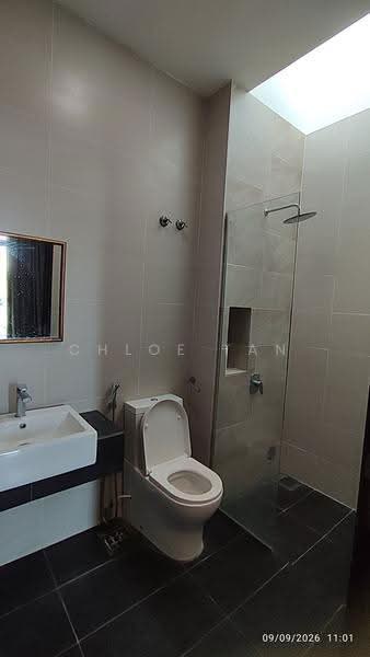 Rumah Berkembar untuk Dijual di Telok Panglima Garang (Selangor) - Chloe Tan - Bathroom - PropertyGuru.com.my