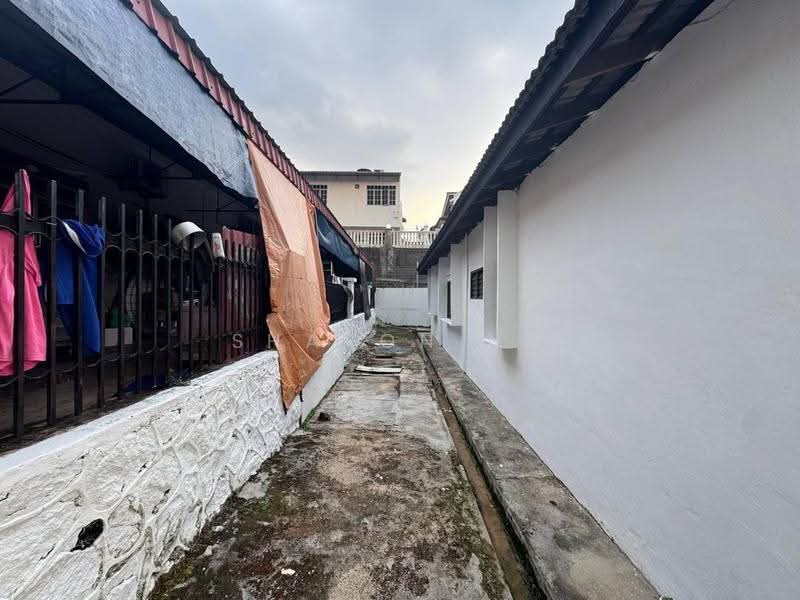 Semi-Detached House for Sale in Taman Dato Penggawa Barat (Tampoi) - Sharon Ng - Exterior - PropertyGuru.com.my