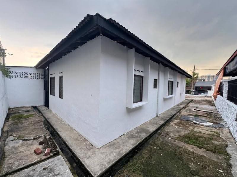 Semi-Detached House for Sale in Taman Dato Penggawa Barat (Tampoi) - Sharon Ng - Exterior - PropertyGuru.com.my