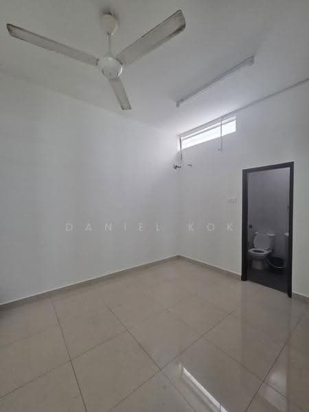 Cluster House for Sale in Bandar Parklands (Klang) - Daniel Kok - Bathroom - PropertyGuru.com.my