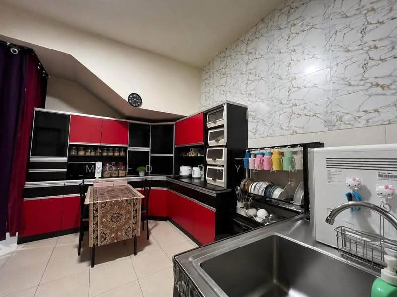 Rumah Teres 2-Tingkat untuk Dijual di Sungai Buloh (Selangor) - Mohd Adryzam - Kitchen - PropertyGuru.com.my