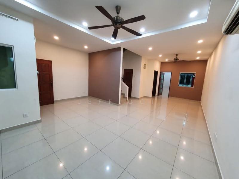 Rumah Teres 3-Tingkat untuk Dijual di Taman Green Lane (Jelutong) - Jeff Ooi - Living Room - PropertyGuru.com.my