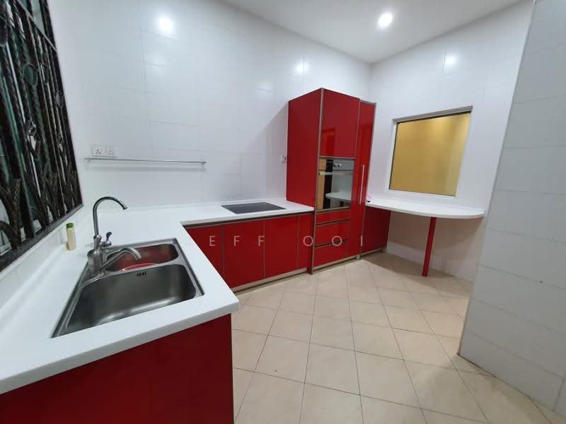 Rumah Teres 3-Tingkat untuk Dijual di Taman Green Lane (Jelutong) - Jeff Ooi - Kitchen - PropertyGuru.com.my