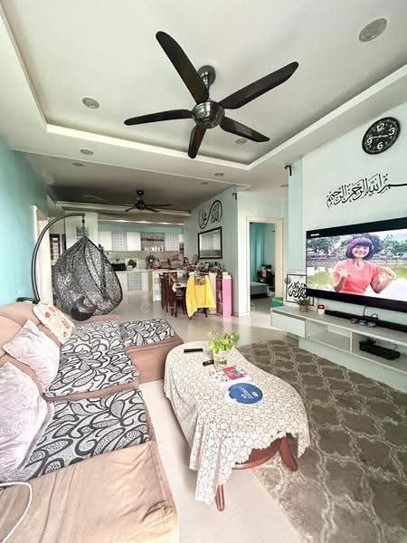 Kondominium untuk Dijual di Astana Lumayan - Kweenie Chong - Living Room - PropertyGuru.com.my