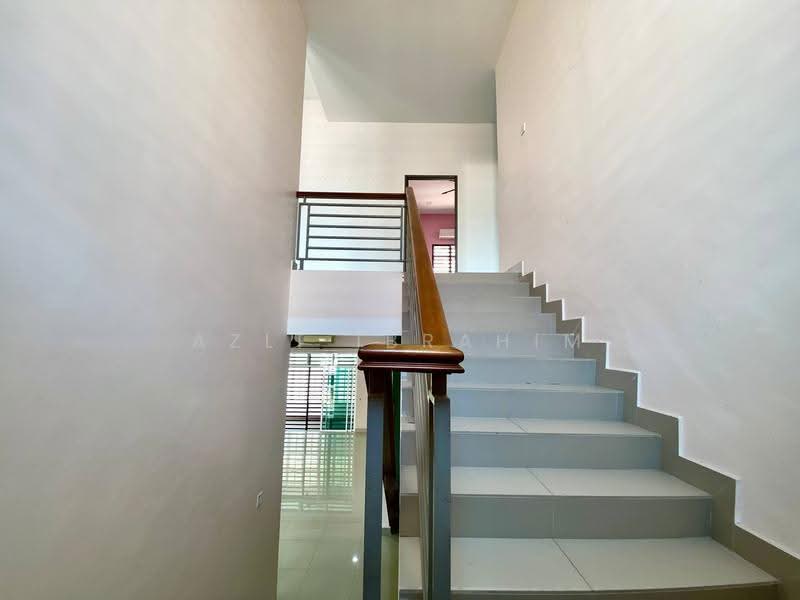 Bungalow House for Sale in Sungai Merab (Dengkil) - Azli Ibrahim - PropertyGuru.com.my