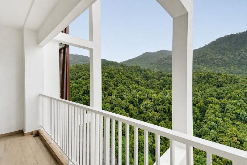 Kondominium untuk Disewa di Ferringhi Residence 2 - Sue Surjani Muis - Balcony - PropertyGuru.com.my