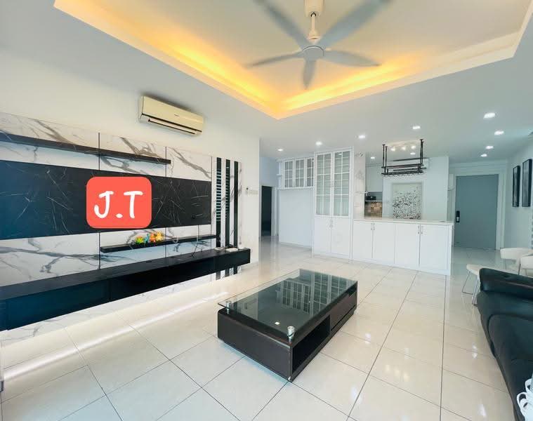 Kondominium untuk Dijual di The Brezza - Jess Teo - Living Room - PropertyGuru.com.my