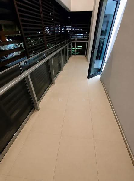Kediaman Servis untuk Dijual di Imperia - Iden Tan - Balcony - PropertyGuru.com.my