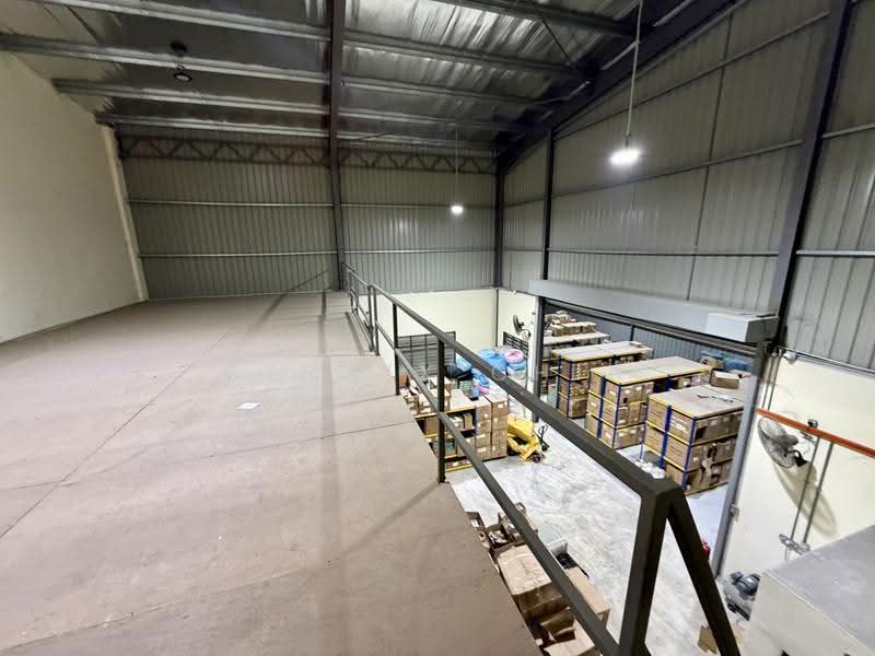 Warehouse for Rent in Kawasan Perindustrian Budiman (Cheras) - Dennix Chin - Interior - PropertyGuru.com.my