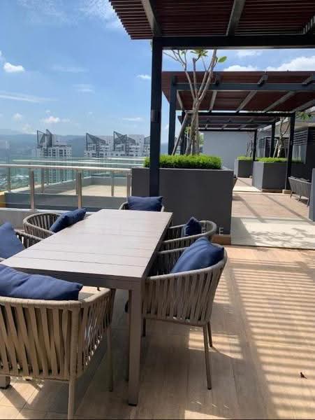 Kediaman Servis untuk Dijual di Neu Suites - Kylie Lee - Balcony - PropertyGuru.com.my