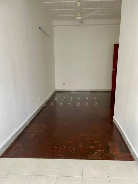 Rumah Teres 2-Tingkat untuk Dijual di Ampang (Selangor) - Shaziery Iskandar - Interior - PropertyGuru.com.my