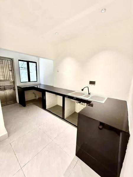 Rumah Teres 2-Tingkat untuk Dijual di Permas Jaya (Johor Bahru) - Jet Pang - Kitchen - PropertyGuru.com.my