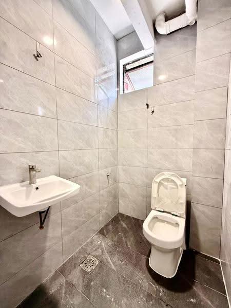 Rumah Teres 2-Tingkat untuk Dijual di Permas Jaya (Johor Bahru) - Jet Pang - Bathroom - PropertyGuru.com.my