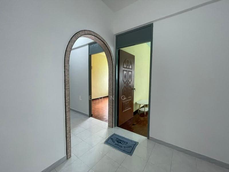 Pangsapuri untuk Dijual di Taman Wayton Apartment - Leong . - Entrance - PropertyGuru.com.my