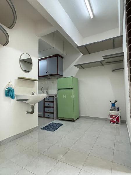 Pangsapuri untuk Dijual di Taman Wayton Apartment - Leong . - Kitchen - PropertyGuru.com.my