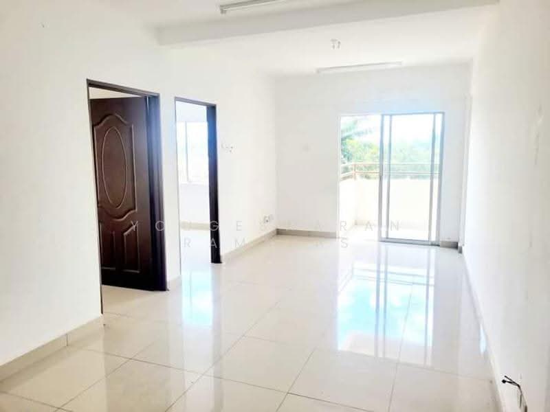 Pangsapuri untuk Dijual di Golden Villa - YOUGESWARAN RAMADAS - Living Room - PropertyGuru.com.my