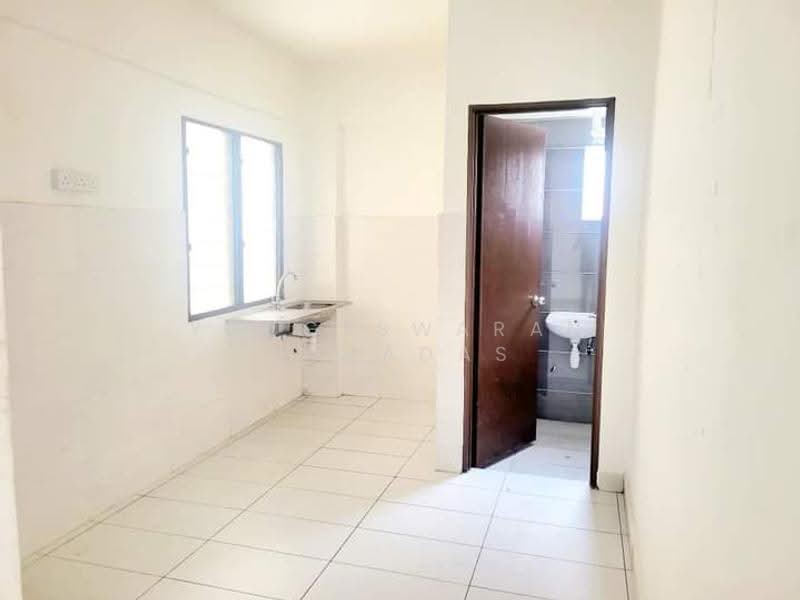 Pangsapuri untuk Dijual di Golden Villa - YOUGESWARAN RAMADAS - Kitchen - PropertyGuru.com.my