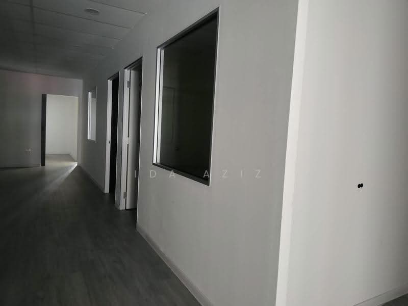 Kedai / Pejabat untuk Disewa di Taman Molek (Johor Bahru) - Ida Aziz - Corridor - PropertyGuru.com.my