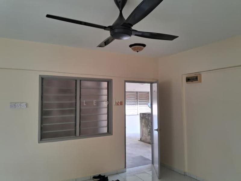 Flat for Sale at 9B Taman Sri Idaman - Leong . - Interior - PropertyGuru.com.my