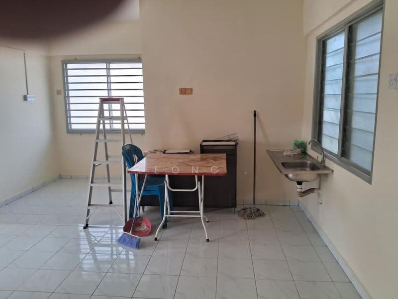 Flat for Sale at 9B Taman Sri Idaman - Leong . - Interior - PropertyGuru.com.my