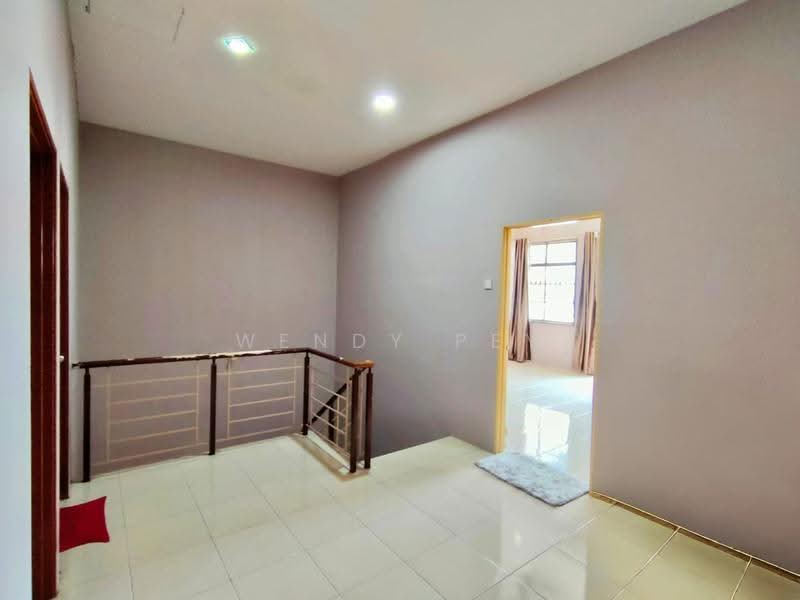 Rumah Teres 2-Tingkat untuk Dijual di Taman Mesra Permai (Butterworth) - Wendy Pey - Corridor - PropertyGuru.com.my