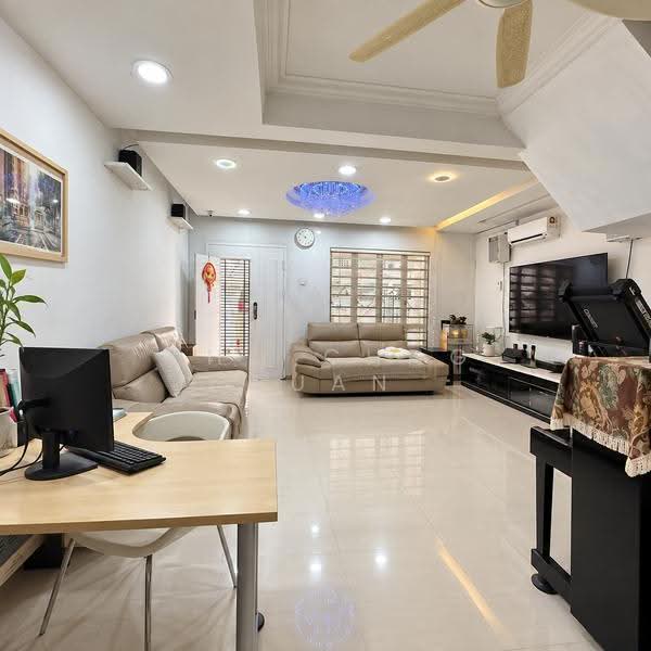 Rumah Teres 2-Tingkat untuk Dijual di TAMAN PUCHONG UTAMA (Puchong) - Kho Chng Guan - Living Room - PropertyGuru.com.my