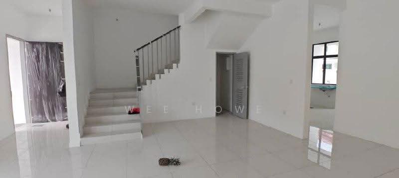 Rumah Teres 2-Tingkat untuk Dijual di Bandar Dato Onn (Tebrau) - Wee Howe - Living Room - PropertyGuru.com.my