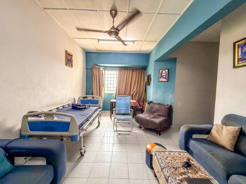 Condominium for Sale at Sri Hijau - Izzat Zamros - Living Room - PropertyGuru.com.my