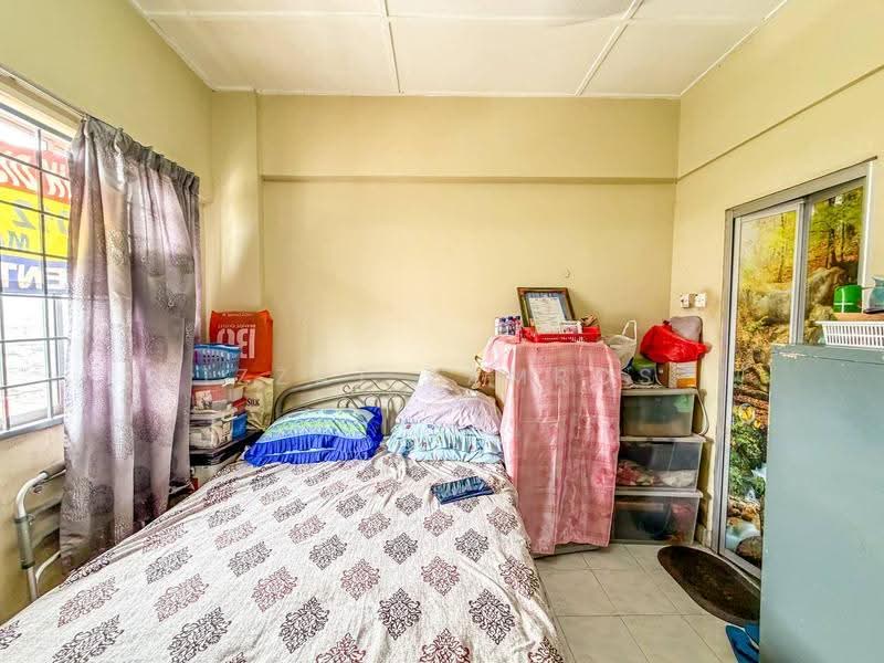 Condominium for Sale at Sri Hijau - Izzat Zamros - Bedroom - PropertyGuru.com.my