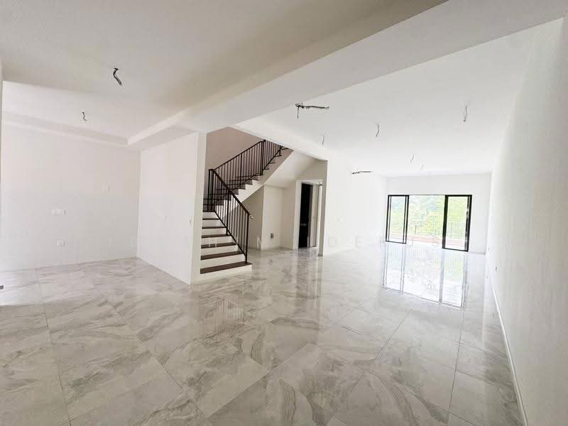 Rumah Teres 3-Tingkat untuk Dijual di Taman Melawati (Ulu Kelang) - Ibrahim Iderus - Living Room - PropertyGuru.com.my