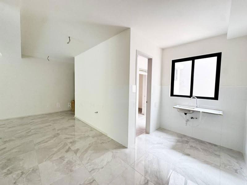 Rumah Teres 3-Tingkat untuk Dijual di Taman Melawati (Ulu Kelang) - Ibrahim Iderus - Kitchen - PropertyGuru.com.my
