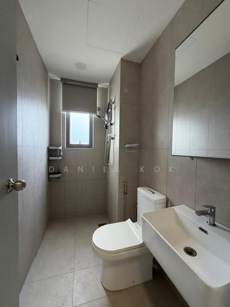 Kediaman Servis untuk Disewa di Kenwingston Platz - Daniel Kok - Bathroom - PropertyGuru.com.my