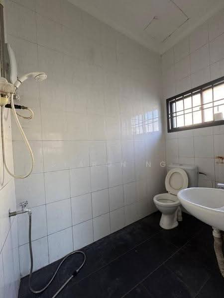 Semi-Detached House for Sale in Skudai (Johor) - Sharon Ng - Bathroom - PropertyGuru.com.my