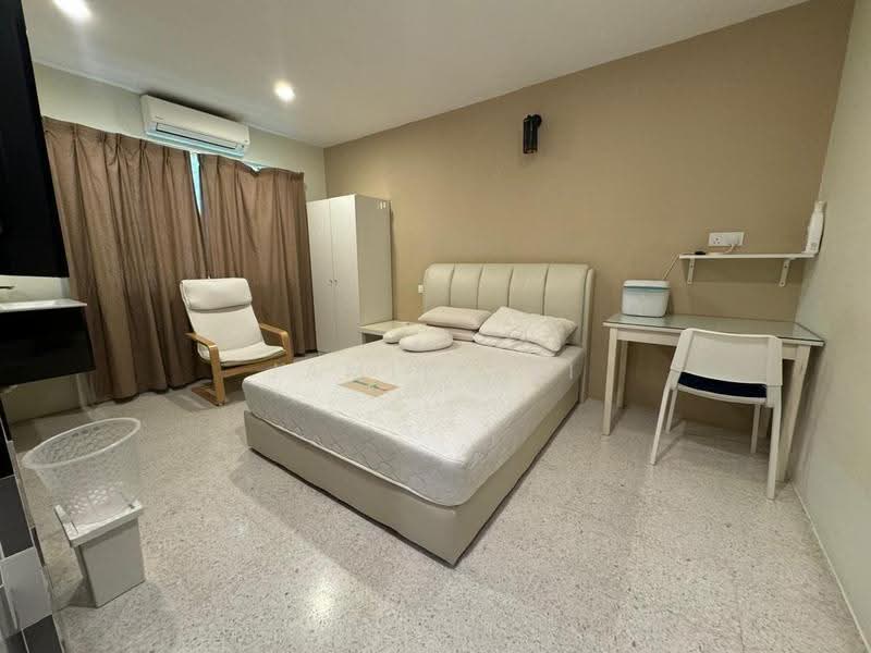 Bungalow House untuk Dijual di Jalan Raja Dihilir (Ipoh) - Jamie Lai - Bedroom - PropertyGuru.com.my