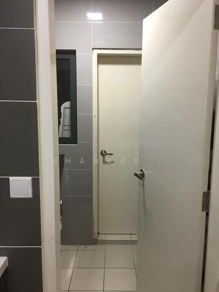 Kondominium untuk Dijual di Lakeville Residence - Shankar . - PropertyGuru.com.my