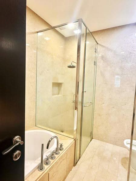 Kediaman Servis untuk Disewa di Straits Quay (The Suites at Waterside) - Jerry Tan - Bathroom - PropertyGuru.com.my