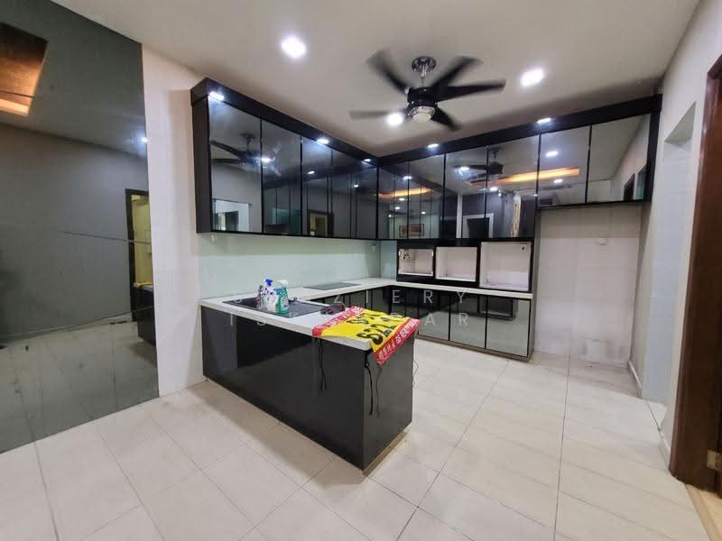 3.5-storey Terraced House for Sale in Duta Suria (Ampang) - Shaziery Iskandar - Kitchen - PropertyGuru.com.my