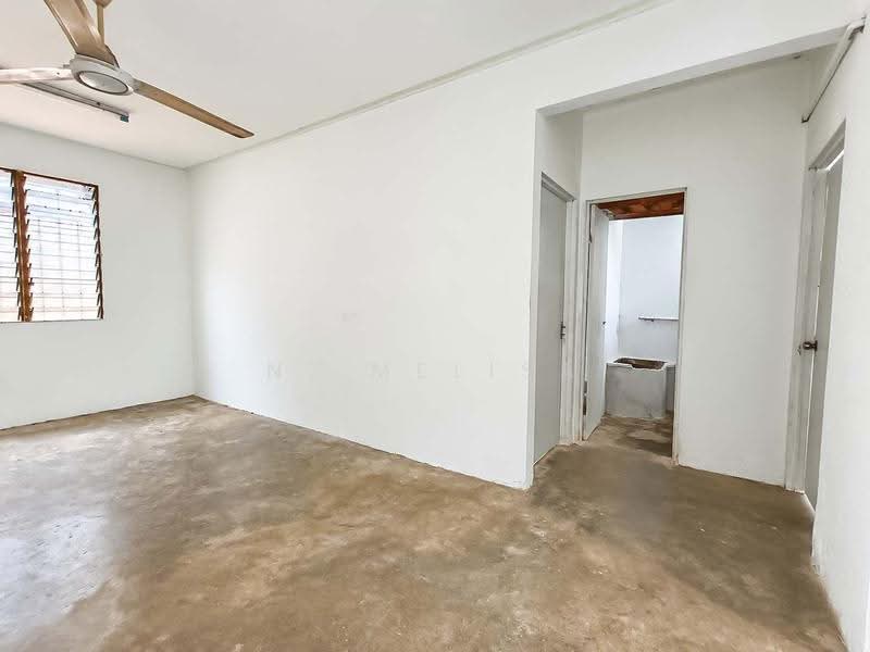 Rumah Flat untuk Dijual di Taman Bukit Rawang Jaya - N. Melisa - Interior - PropertyGuru.com.my