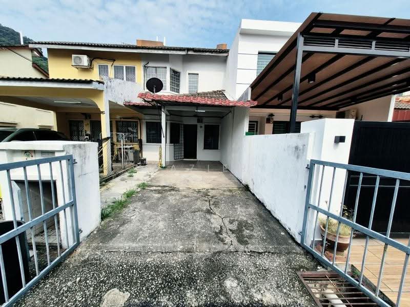 2-storey Terraced House for Sale in Taman Industri Bolton (Batu Caves) - Shaziery Iskandar - Exterior - PropertyGuru.com.my