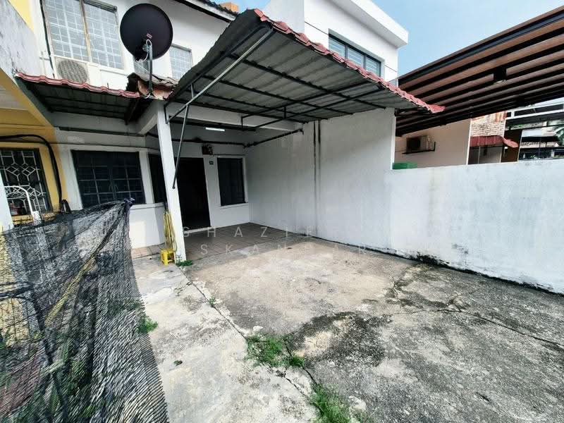 2-storey Terraced House for Sale in Taman Industri Bolton (Batu Caves) - Shaziery Iskandar - Exterior - PropertyGuru.com.my
