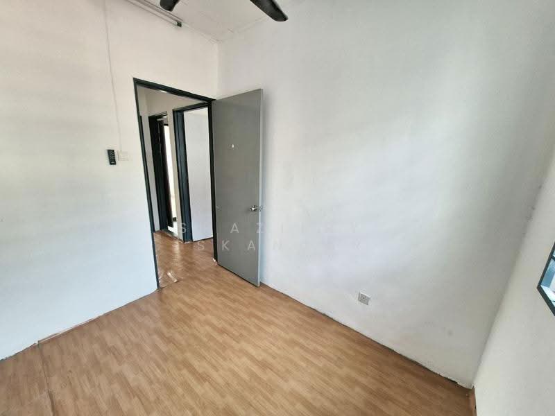 2-storey Terraced House for Sale in Taman Industri Bolton (Batu Caves) - Shaziery Iskandar - PropertyGuru.com.my