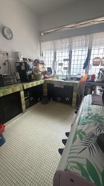 2-storey Terraced House for Sale in Taman Connaught (Cheras) - PJ Low - Kitchen - PropertyGuru.com.my