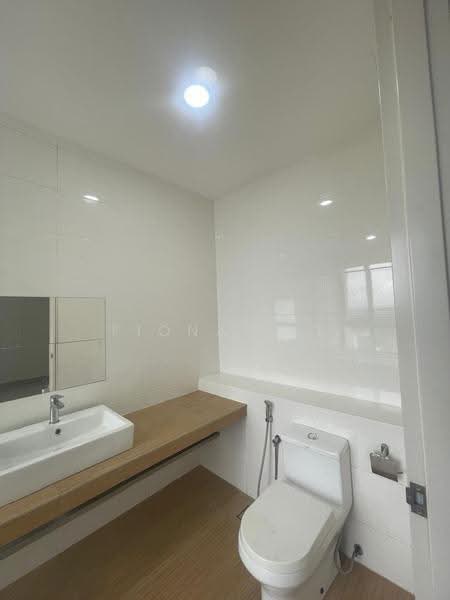 Condominium for Rent at The Parque Residences - Fiona Lee - Bathroom - PropertyGuru.com.my