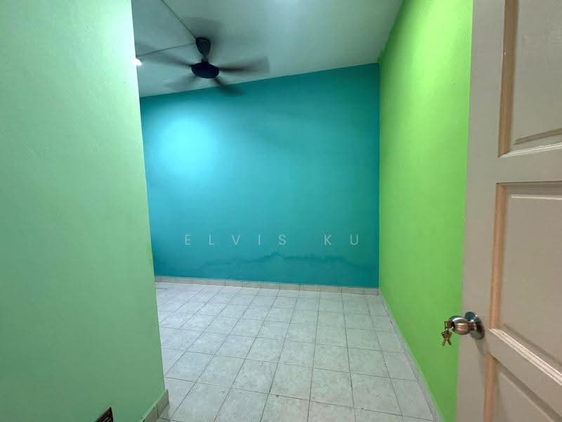 2-storey Terraced House for Sale in Bandar Seri Alam (Masai) - Elvis Ku - Interior - PropertyGuru.com.my