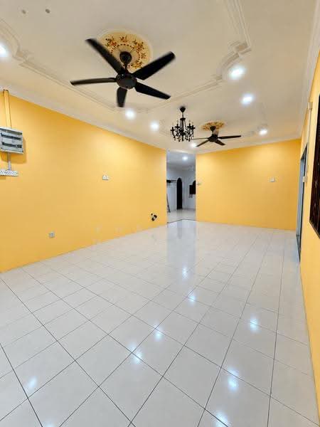 Rumah Berkembar untuk Dijual di Sungai Petani (Kedah) - Khairol Haswadi - Living Room - PropertyGuru.com.my