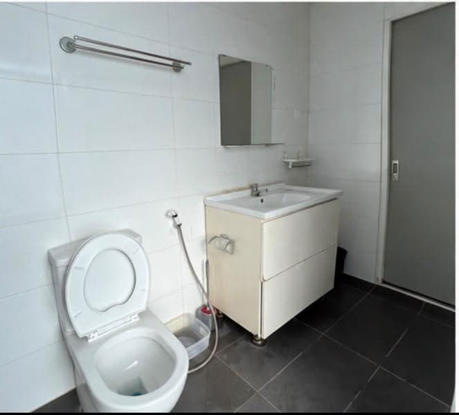 Kediaman Servis untuk Disewa di Halo Sunday @ Empire City - Kin CK - Bathroom - PropertyGuru.com.my