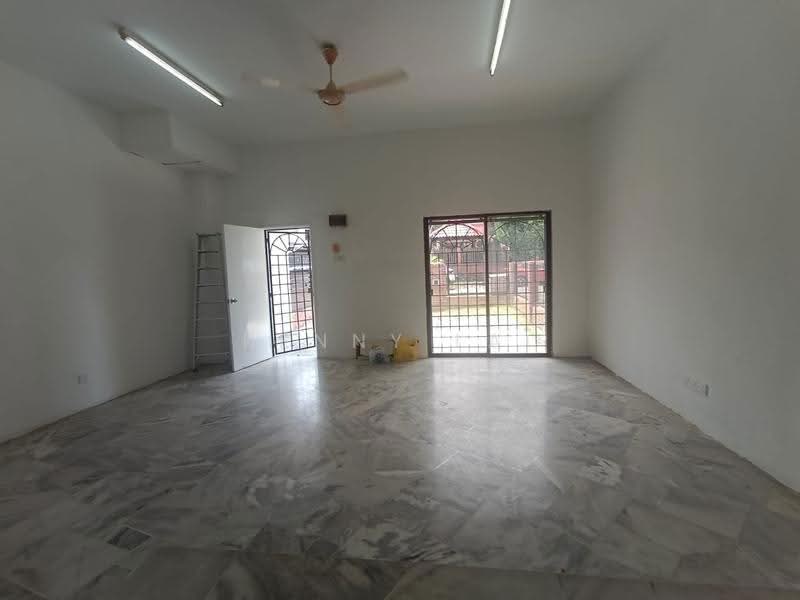 2-storey Terraced House for Sale in Bandar Sungai Long (Selangor) - Kenny Lai - Living Room - PropertyGuru.com.my