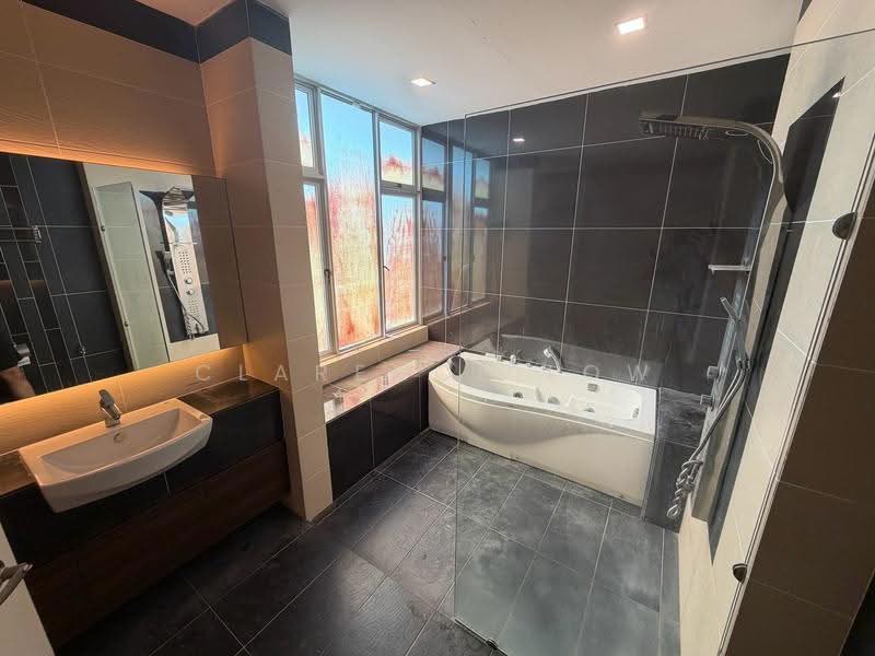 Rumah Berkembar untuk Dijual di Taman Nusa Bestari (Iskandar Puteri (Nusajaya)) - Clarence Low - Bathroom - PropertyGuru.com.my