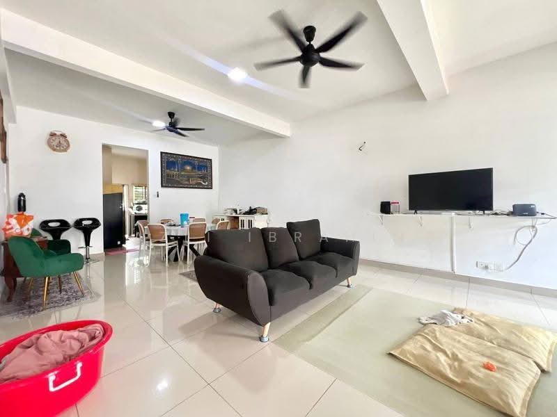 2-storey Terraced House for Sale in Taman Mutiara Rinching (Semenyih) - Azli Ibrahim - Living Room - PropertyGuru.com.my