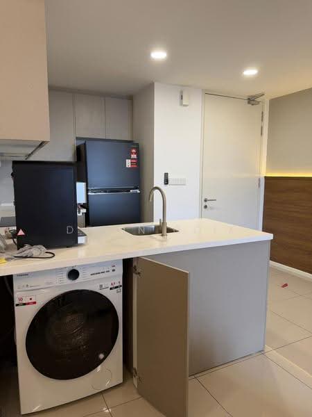 Kediaman Servis untuk Disewa di Residensi Estetik 8 (Est8) - Devin Goik - Kitchen - PropertyGuru.com.my